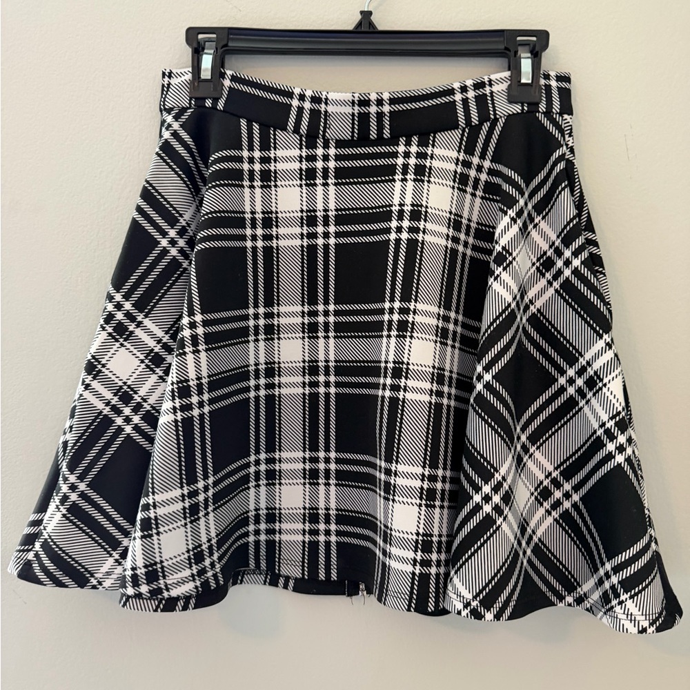 Plaid Black and White Women's Skirt by Hot Topic